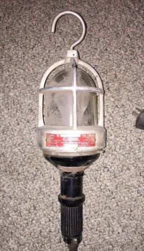 Crouse hinds shop explosion proof cage drop light industrial hand lamp 50&#039; cord for sale