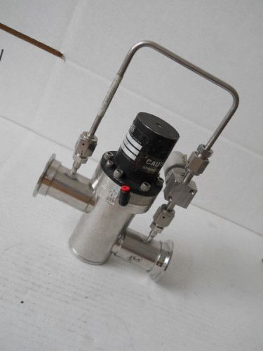 MDC 990990 0190 Stainless Steel Angle Pneumatic Vacuum Valve 2&#034;