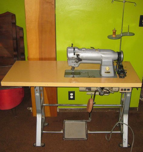 Singer High Speed Industrial Sewing Machine 211 G 151 &amp; Table WORKS PARTS OR ALL
