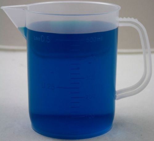 Polypropylene graduated plastic pitcher beaker 500 ml- short form for sale