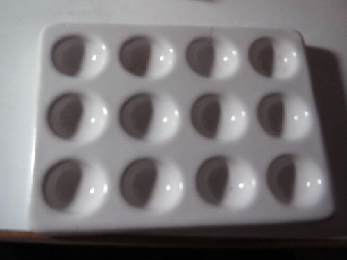 Coors Porcelain Color Reaction Lab Equipment unmarked 12 spot - white