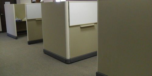Herman miller ao2 8x8 62&#034; tall all original workstations - excellent condition for sale