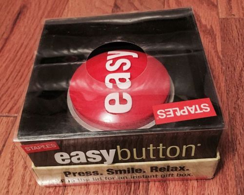 STAPLES® TALKING NEW EASY BUTTON BATTERIES INCLUDED GREAT GIFT collect NIB DESK