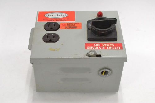 DAYKIN OMDGT-01 NON-FUSIBLE RECEPTACLE 30A AMP 480V-AC DISCONNECT SWITCH B331677