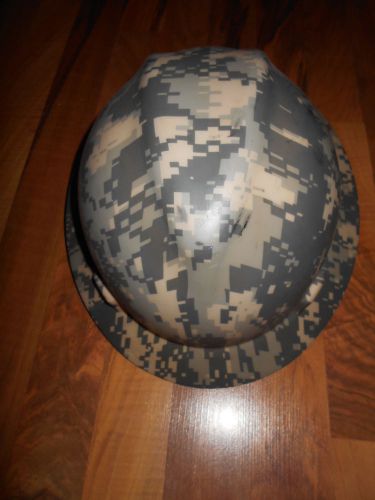 MSA Camouflage Hard Hat Medium Used Camo VGard Glare Gaurd