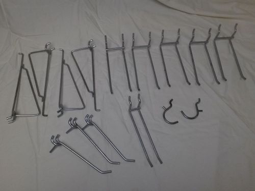 LOOK &gt;&gt;&gt;&gt; ASSORTED MIX OF 15 PEGBOARD HOOKS LIGHTLY USED SAVE BIG MONEY USED