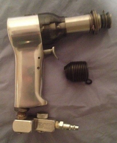 Taylor t-2x air riveting hammer with stubby flush rivet set at119a-2b for sale