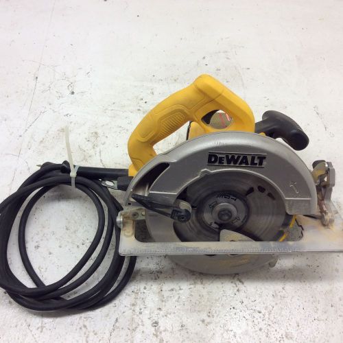 (1) GOOD USED DEWALT Model # DWE575 15-Amp 7-1/4 in. Lightweight  Saw
