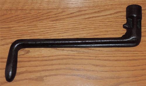 ANTIQUE K-105 CAST IRON ENGINE HAND CRANK STARTER HANDLE OLD TOOL HIT&amp;MISS AUTO