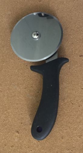 Winco PPC-4 4&#034;Pizza Cutter with Handle - FREE SHIPPING  USA ONLY