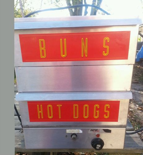 Apw wyott hot dog machine bun steamer used good condition 2 level for sale