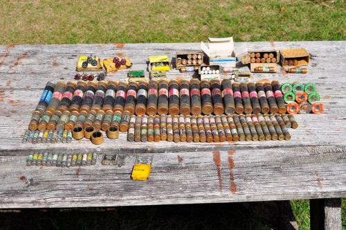 196 PIECE MIXED FUSES LOT,FRS-R-35, 45, 10 , FRN-R, So much more!!
