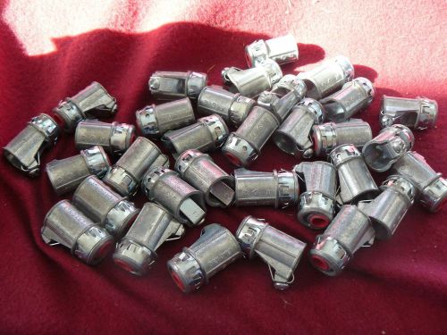 LOT of 32 - SNAP-IT Connectors for Cable range .370 to .490 dia. 1/2&#034; KO 3810AST