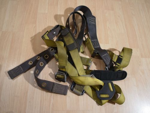 DBI SALA SAFETY HARNESS BELT ROOFTOP CONSTRUCTION CLIMBING   FREE SHIPPING