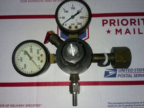 Co2 regulator soda/ beer systems. for sale