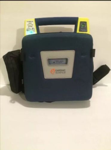 CARDIAC SCIENCE Powerheart AED G3 with Pads Model  9300E-401 with New Battery