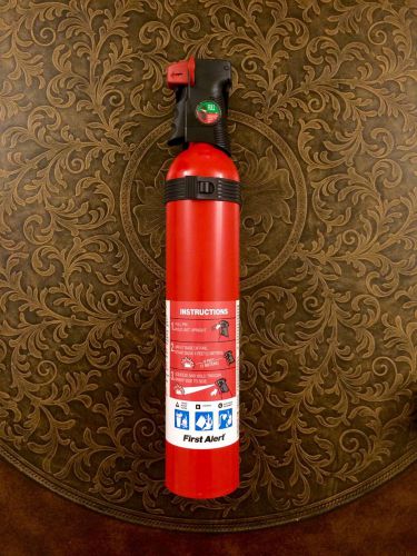 First Alert Multi Purpose Dry Chemical Fire Extinguisher With Mounting Bracke