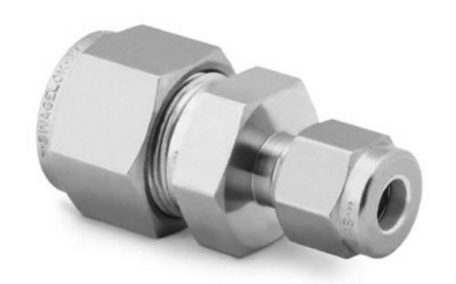 (10)  Swagelok SS-600-6-4 Tube Fitting, Reducing Union, 3/8 in. x 1/4 in.