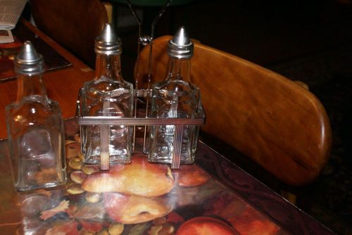 Deluxe Oil and Vinegar Holder Chrome-Plated International AND EXTRA BOTTLE