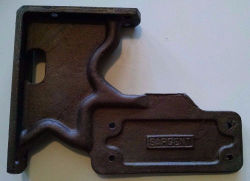 Fenestra 1366 cast iron corner bracket for 1462 door closer (without hardware) for sale
