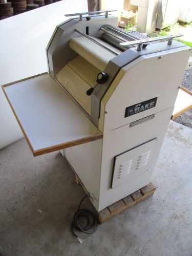 BREAD AND ROLL MOULDER, PROBAKE, GREAT CONDITION!!   HOAGIE BUNS, ECT.