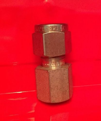 Swagelok ss-400-7-2 lot of 5  1/4 in. x 1/8 in. female npt stainless new for sale