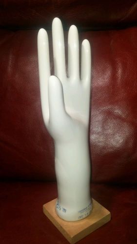 Vintage White Porcelain Size 8 .5 Left Hand Glove Mold Trenton n.j.