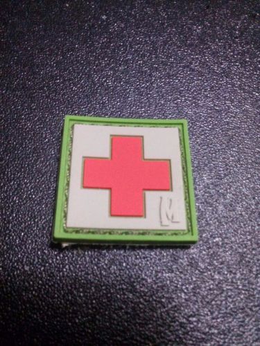 Maxpedition tactical multicam red pvc velcro medic emt morale patch 1&#034; x 1&#034; usa for sale