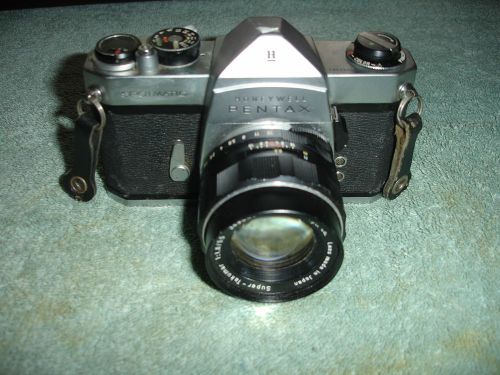 Honeywell Pentax Spotmatic Camera with Super-Takumar Lens 1:1.8/55 Not Tested