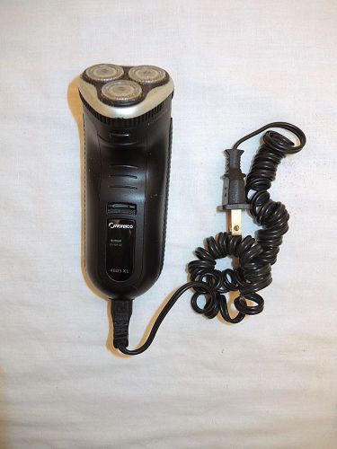 NORELCO  4805 XL CORDLESS RAZOR &amp; CHARGER CORD - NEEDS BATTERIES