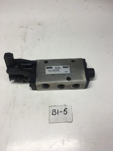 Parker 422CS011W 2 Position Pneumatic Inline Valve *Fast Shipping*