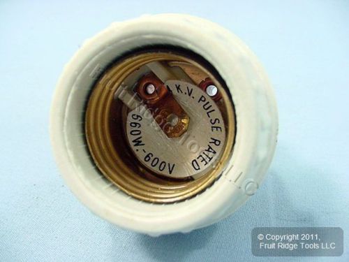 Leviton Snap-In Medium Porcelain Lamp Holder Light Socket HID 4 kV Pulse Rated