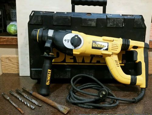 DeWalt D25223K 1&#034; D-Handle Corded Electric SDS Rotary Hammer Drill with Bits