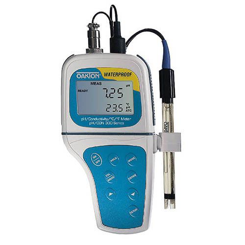 Oakton WD-35631-02 PC 300 pH, Conductivity, TDS, Temperature Meter