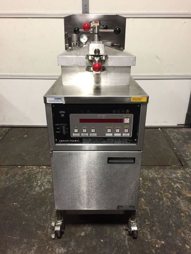2013 henny penny 600c natural gas pressure fryer works great!! for sale