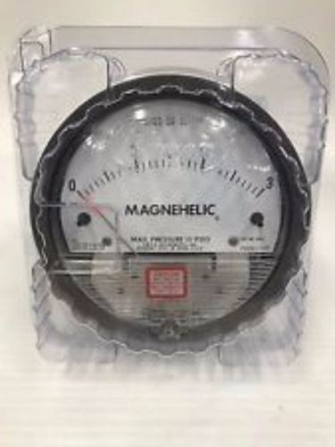 DWYER 2003 MAGNEHELIC Differential Pressure Gage 0-3.0 INCH WC (3B8-012-1W489*A)