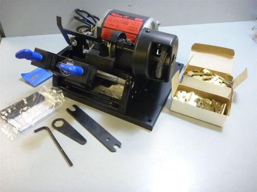 Speedex key cutting machine (model#9160mc) w/ accessories and blank keys for sale