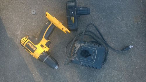 Dewalt 18V 1/2&#034; Cordless Drill Battery and charger DC720