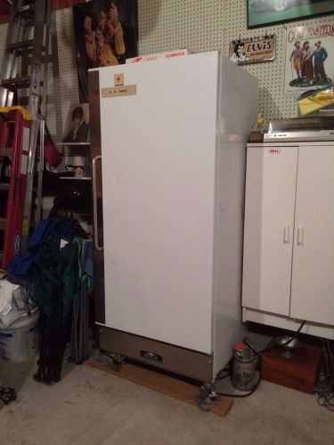 Arctic air f22cwf6 1-door commercial refrigerator model r22cwf6 for sale