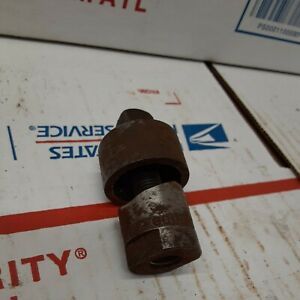 (1) GREENLEE 7/8&#034; DIAMETER RADIO CHASSIS KNOCKOUT PUNCH 1/2&#034; Conduit Sz ED4U9069