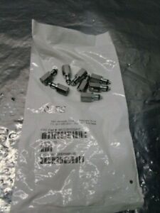 1 Lot of 8 CPC MCD281032HT Valved Coupling Insert, 101771