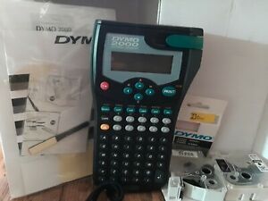 Esselte DYMO 2000 Electronic Label Maker - takes 5 aa  batteries WORKS!! 1 reel