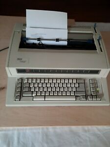 IBM Wheelwriter 1000 by Lexmark Electronic Typewriter