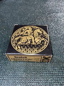 Vintage scotch medallion tape dispenser C- 18 3M (a)