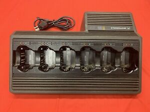 Motorola NTN4796D 6 Port Battery Charger with Power Cord