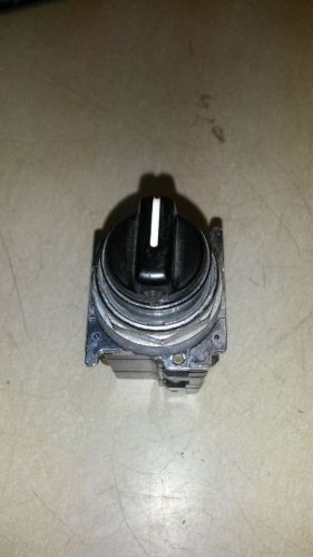 CUTLER HAMMER BLACK OPERATOR SELECTOR SWITCH 10250T/91000T