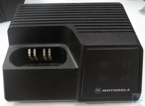 Motorola ntn4734a ntn4734 abattery charger saber astro radio charging dock for sale