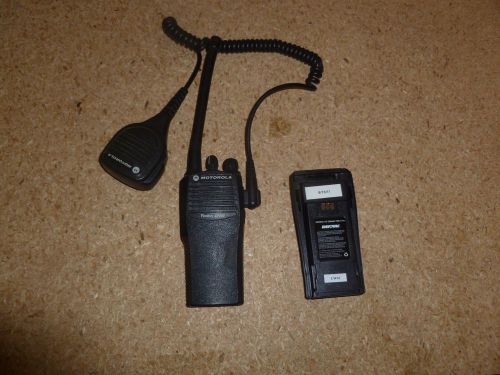 Working Motorola Radius CP200 146-174 MHz VHF Two Way Radio AAH50KDC9AA2AN