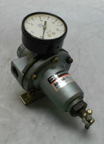 Smc air regulator w/ gage and bracket, ar30k-03bg, used, warranty for sale