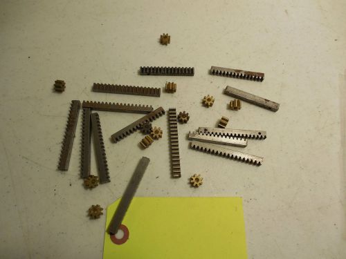 8 TOOTH GEAR AND GEAR RACK LOT. MB31